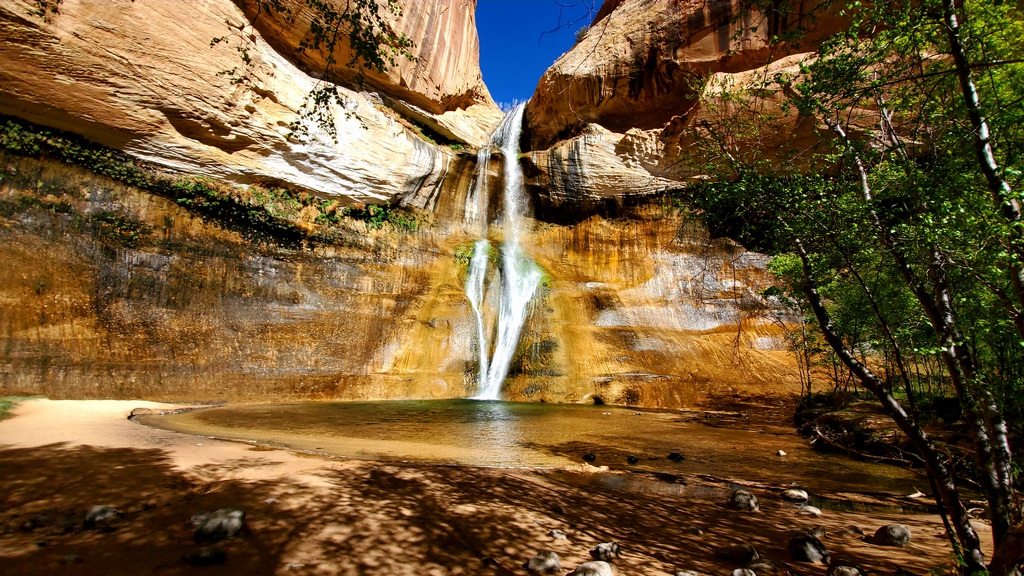 Lower Calf Creek Falls